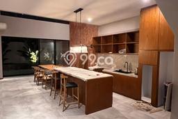 Vila Potensial di , Luas 200m2m², Lingkungan Nyaman Vila Potensial di , Luas 200m2m², Lingkungan Nyaman