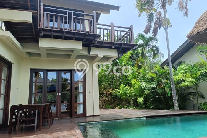 FOR SALE! Vila Kawasan , Luas 556m2m², Lokasi Premium FOR SALE! Vila Kawasan , Luas 556m2m², Lokasi Premium