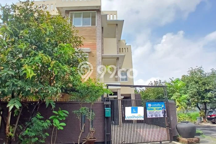 Hunian Cantik Modern Lb 354m2 di Pondokmelati, Bekasi Hunian Cantik Modern Lb 354m2 di Pondokmelati, Bekasi