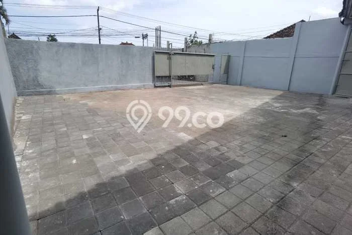 FOR RENT! Gudang di Peguyangan Cocok untuk Bisnis 300m2 FOR RENT! Gudang di Peguyangan Cocok untuk Bisnis 300m2