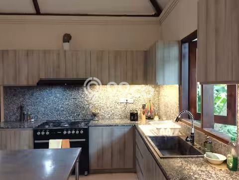For Sale! Vila di , Area 1488m2m², Akses Mudah Fasilitas Umum For Sale! Vila di , Area 1488m2m², Akses Mudah Fasilitas Umum