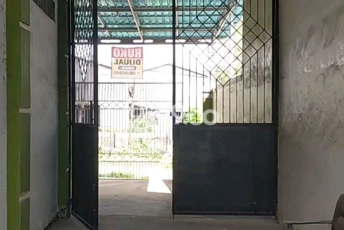 FOR SALE! Ruko di Banyuwangi Banyuwangi, LT 410m2, LB 390m2 FOR SALE! Ruko di Banyuwangi Banyuwangi, LT 410m2, LB 390m2