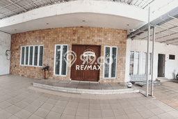 Rumah Eksklusif Siap Huni LT 442m2 di Giri, Banyuwangi Rumah Eksklusif Siap Huni LT 442m2 di Giri, Banyuwangi