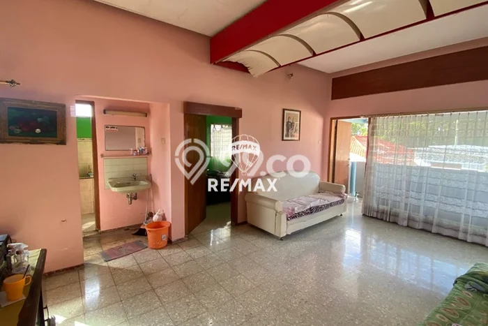 Siap Huni Rumah Mewah 4 Kamar di Banyuwangi Dekat ke Mana Pun Siap Huni Rumah Mewah 4 Kamar di Banyuwangi Dekat ke Mana Pun