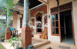 For Sale Rumah 3 Kamar Lokasi Strategis Nyaman dan Strategis di Licin For Sale Rumah 3 Kamar Lokasi Strategis Nyaman dan Strategis di Licin