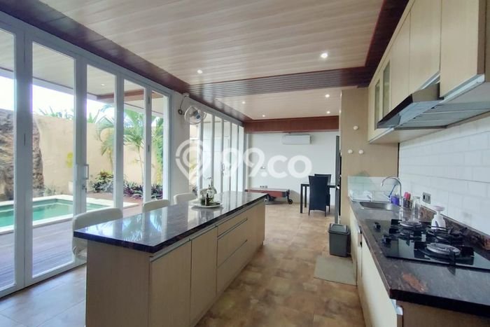 Vila di , Luas 250m2m², Dekat ke Pusat Kota Vila di , Luas 250m2m², Dekat ke Pusat Kota