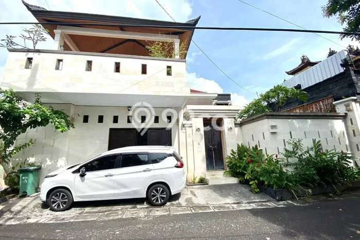 Dijual Rumah Mewah Megah Dengan View Eksklusif di Kedonganan, Badung Dijual Rumah Mewah Megah Dengan View Eksklusif di Kedonganan, Badung