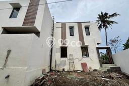 Hunian Berkualitas! Vila Kawasan , Luas 220m2m², Kualitas Prima Hunian Berkualitas! Vila Kawasan , Luas 220m2m², Kualitas Prima