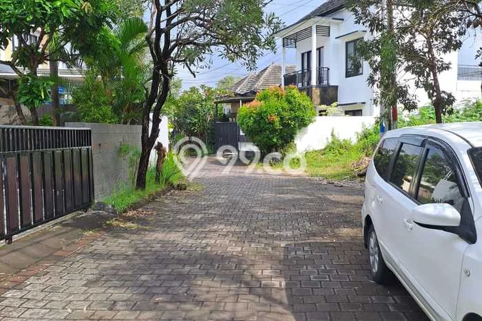 Rumah Modern 3 KT LT 140m2 di Jimbaran Rumah Modern 3 KT LT 140m2 di Jimbaran