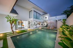 Vila Strategis di , Area 400m2m², Dekat Badung, Badung Vila Strategis di , Area 400m2m², Dekat Badung, Badung