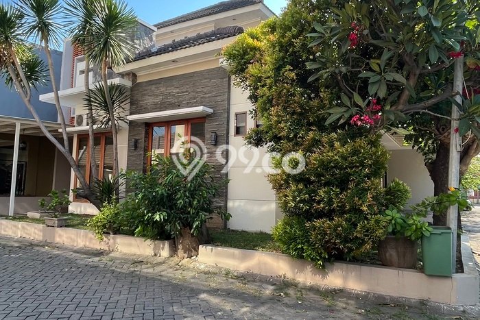Rumah Cantik Siap Pakai Di Tenggilis Mejoyo Luas 250m2 Aman Rumah Cantik Siap Pakai Di Tenggilis Mejoyo Luas 250m2 Aman