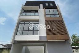 Rumah Elit Modern Tanpa Renovasi di Kemang Jakarta Selatan Rumah Elit Modern Tanpa Renovasi di Kemang Jakarta Selatan