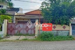 Rumah Mewah LB 250m2 Siap Pakai Desain Elegan di Sukomanunggal, Surabaya Rumah Mewah LB 250m2 Siap Pakai Desain Elegan di Sukomanunggal, Surabaya