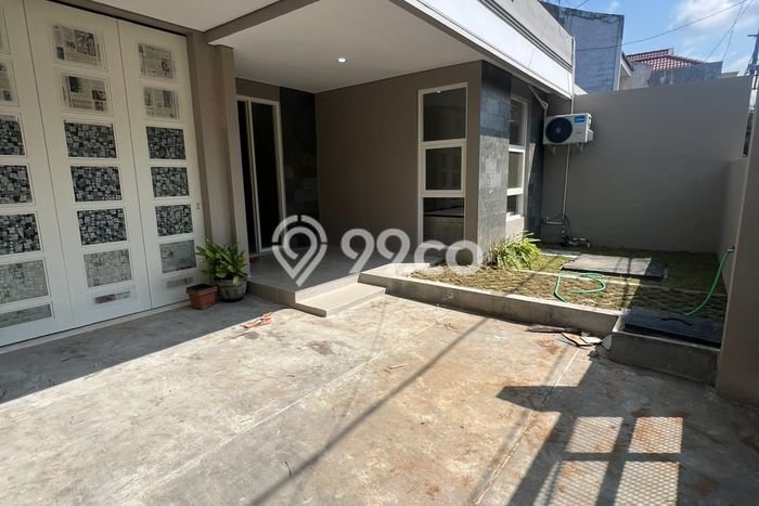 Rumah Bagus Siap Huni Di Dukuh Pakis Luas 150m2 Aman Rumah Bagus Siap Huni Di Dukuh Pakis Luas 150m2 Aman