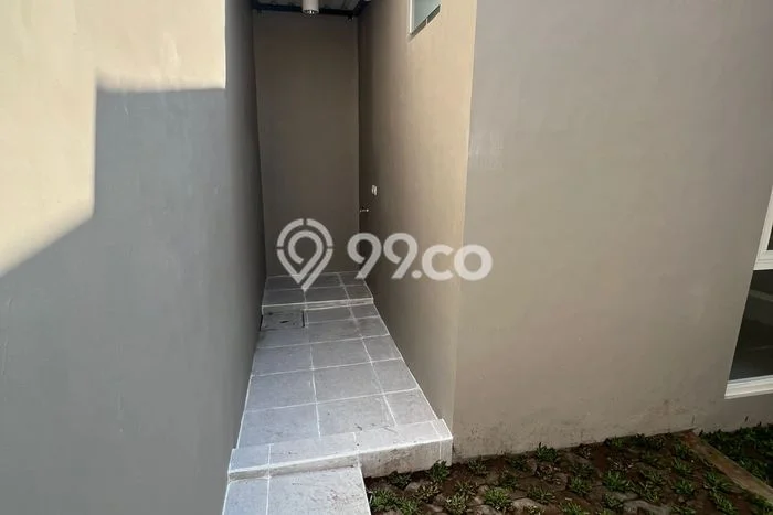 Rumah Bagus Siap Huni Di Dukuh Pakis Luas 150m2 Aman Rumah Bagus Siap Huni Di Dukuh Pakis Luas 150m2 Aman