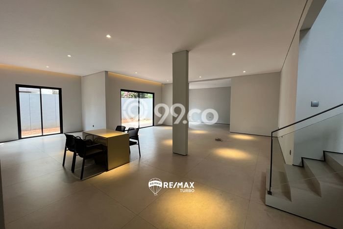 Jual Rumah Mewah Elegan Dengan View Eksklusif di Cinere, Jakarta Selatan Jual Rumah Mewah Elegan Dengan View Eksklusif di Cinere, Jakarta Selatan