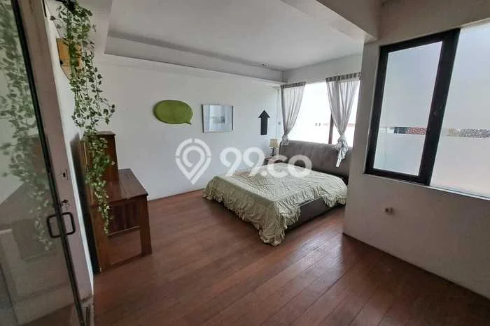Disewakan! Rumah 3 Kamar Tidur &
3 Kamar Mandi di Pulomas, Jakarta Timur Disewakan! Rumah 3 Kamar Tidur &
3 Kamar Mandi di Pulomas, Jakarta Timur
