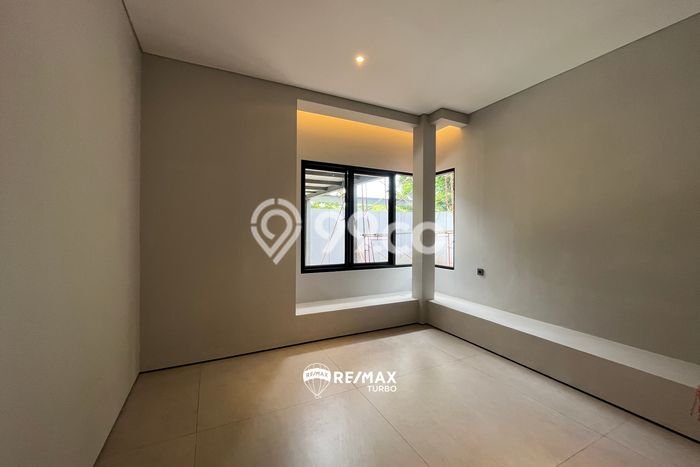 Jual Rumah Mewah Elegan Dengan View Eksklusif di Cinere, Jakarta Selatan Jual Rumah Mewah Elegan Dengan View Eksklusif di Cinere, Jakarta Selatan