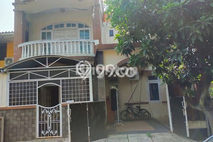 Dijual Cepat Rumah Bagus Siap Huni LB 180m2 di Pamulang, Tangerang Selatan Dijual Cepat Rumah Bagus Siap Huni LB 180m2 di Pamulang, Tangerang Selatan