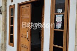 Dijual Cepat Rumah Bagus Siap Huni LB 250m2 di Beji, Depok Dijual Cepat Rumah Bagus Siap Huni LB 250m2 di Beji, Depok