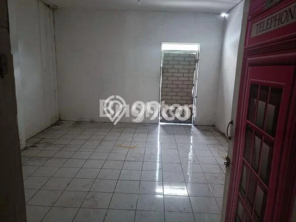Ruko Disewakan di Area Ramai Ciputat, Tangerang Selatan Ruko Disewakan di Area Ramai Ciputat, Tangerang Selatan