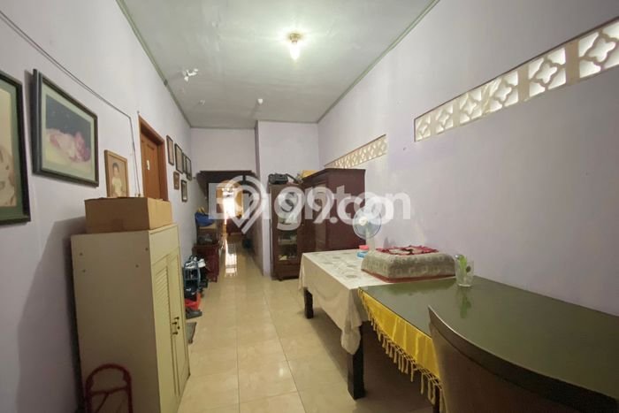 Unit Komersial Dijual di Jakarta Selatan LT 337m2 & LB 250m2 Unit Komersial Dijual di Jakarta Selatan LT 337m2 & LB 250m2