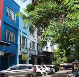 Ruko Disewa di Jakarta Timur dengan LB 400m2 Area Komersial Ramai Ruko Disewa di Jakarta Timur dengan LB 400m2 Area Komersial Ramai