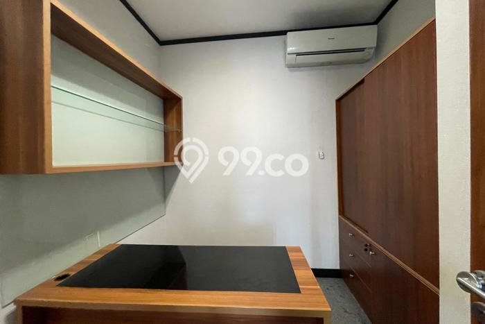 Kantor Disewa di Jakarta Barat dengan LB 145m2 Area Komersial Ramai Kantor Disewa di Jakarta Barat dengan LB 145m2 Area Komersial Ramai