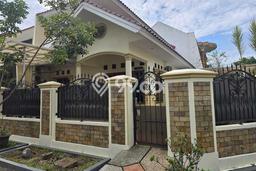 Disewakan Rumah Harga Terjangkau di Gading Serpong Tangerang Punya 4 KT Disewakan Rumah Harga Terjangkau di Gading Serpong Tangerang Punya 4 KT