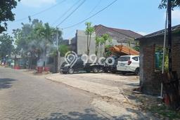 Area Ramai! Gudang Dijual di Driyorejo untuk Bisnis Luas Bangunan 500m2 Area Ramai! Gudang Dijual di Driyorejo untuk Bisnis Luas Bangunan 500m2