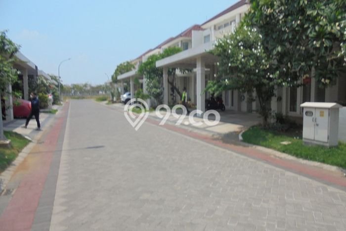 For Sale! Luxury House LT 144m2 Desain Elegan di Pakuwon For Sale! Luxury House LT 144m2 Desain Elegan di Pakuwon