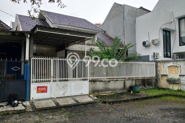 Dijual Cepat Rumah Bagus Siap Huni LB 100m2 di Menganti, Gresik Dijual Cepat Rumah Bagus Siap Huni LB 100m2 di Menganti, Gresik