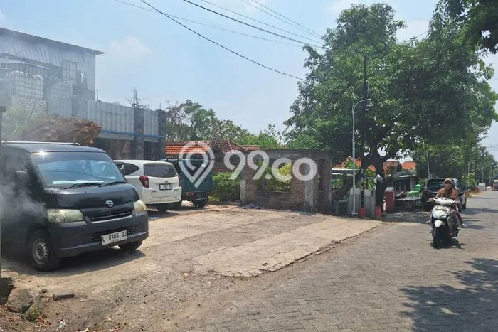 Area Ramai! Gudang Dijual di Driyorejo untuk Bisnis Luas Bangunan 500m2 Area Ramai! Gudang Dijual di Driyorejo untuk Bisnis Luas Bangunan 500m2