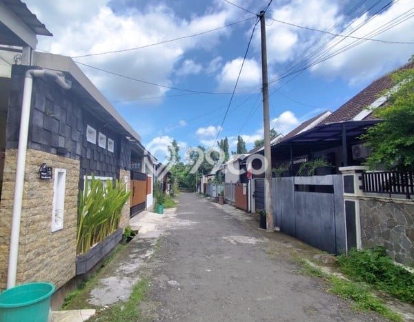 Jual Rumah Harga Miring Ngemplak Punya 2 Kamar & LT 80m2 Jual Rumah Harga Miring Ngemplak Punya 2 Kamar & LT 80m2