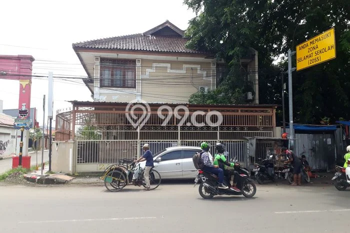 Ready to Use! Premium House LT 476m2 Desain Modern di Pulasaren Ready to Use! Premium House LT 476m2 Desain Modern di Pulasaren