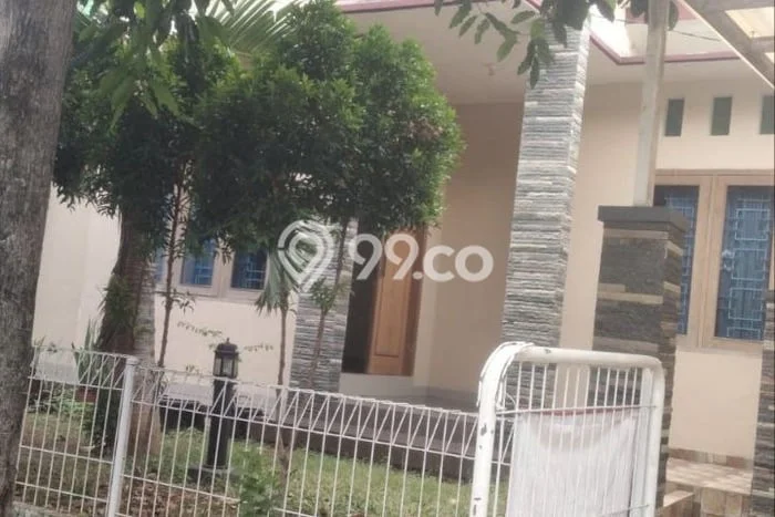 Disewakan Rumah Harga Terjangkau di Kemang Pratama Bekasi dengan 4 Kamar Tidur Disewakan Rumah Harga Terjangkau di Kemang Pratama Bekasi dengan 4 Kamar Tidur