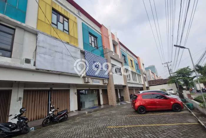 Ruko For Rent Kawasan Grogol, Luas 240m², Area Premium, Siap Usaha Ruko For Rent Kawasan Grogol, Luas 240m², Area Premium, Siap Usaha