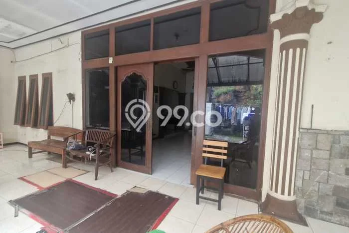 Siap Huni Rumah Mewah 6 Kamar di Laweyan Dekat ke Mana Pun Siap Huni Rumah Mewah 6 Kamar di Laweyan Dekat ke Mana Pun