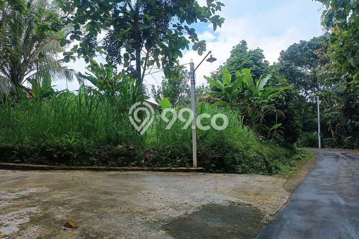 Lahan Strategis di Karangpandan Dijual dengan Luas 200m2 Lahan Strategis di Karangpandan Dijual dengan Luas 200m2