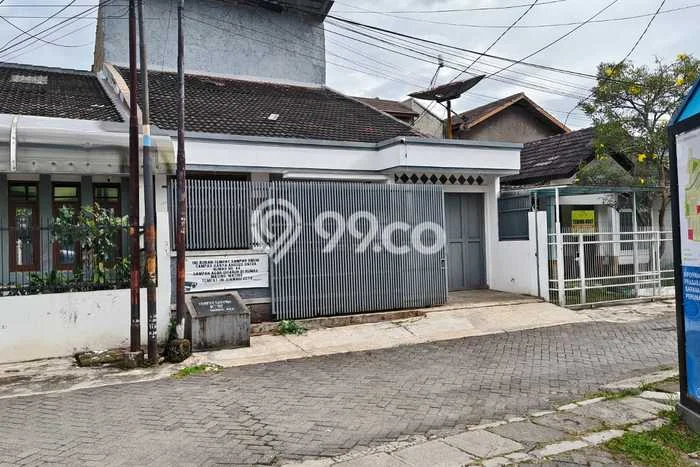 Rumah sewa siap pakai 4 KT di Peta, Bandung Rumah sewa siap pakai 4 KT di Peta, Bandung