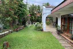 Rumah Luxury Modern Siap Huni di Kemang Jakarta Selatan Rumah Luxury Modern Siap Huni di Kemang Jakarta Selatan