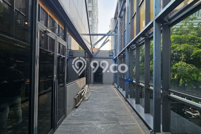 Dijual! Kantor di S Parman Jakarta Barat LT 534m2 / LB 665m2 Kawasan Strategis Dijual! Kantor di S Parman Jakarta Barat LT 534m2 / LB 665m2 Kawasan Strategis