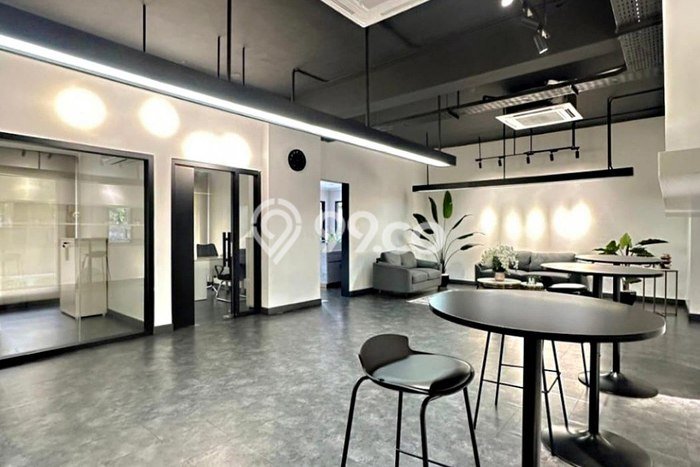 Kantor Disewa di Jakarta Selatan dengan LB 382m2 Area Komersial Ramai Kantor Disewa di Jakarta Selatan dengan LB 382m2 Area Komersial Ramai