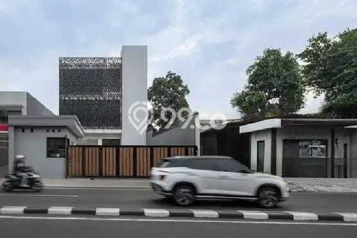 Area Ramai! Komersial Dijual di Cilandak untuk Bisnis Luas Bangunan 578m2 Area Ramai! Komersial Dijual di Cilandak untuk Bisnis Luas Bangunan 578m2