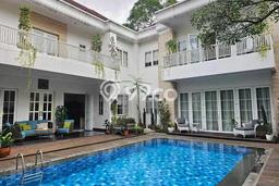 Ready to Use! Luxury House LT 1000m2 Desain Elegan di Kemang Ready to Use! Luxury House LT 1000m2 Desain Elegan di Kemang