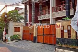 Rumah Luxury Modern Tanpa Renovasi di Pejaten Jakarta Selatan Rumah Luxury Modern Tanpa Renovasi di Pejaten Jakarta Selatan