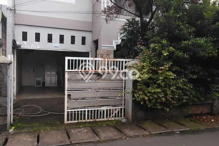 Jual Rumah Mewah Elegan Dengan View Cantik di Meruya, Jakarta Barat Jual Rumah Mewah Elegan Dengan View Cantik di Meruya, Jakarta Barat