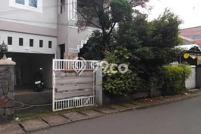 Jual Rumah Mewah Elegan Dengan View Cantik di Meruya, Jakarta Barat Jual Rumah Mewah Elegan Dengan View Cantik di Meruya, Jakarta Barat