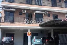 Rumah Kost Dijual di Johar Baru, Jakarta Pusat, Spesifikasi 40 KT, 40 KM, 568m2 Rumah Kost Dijual di Johar Baru, Jakarta Pusat, Spesifikasi 40 KT, 40 KM, 568m2