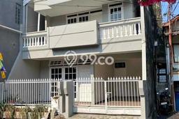 Rumah Minimalis 4 KT LT 100m2 di Kemanggisan Rumah Minimalis 4 KT LT 100m2 di Kemanggisan